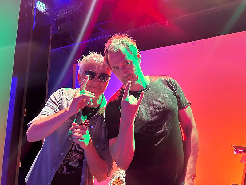 Landestheater Coburg: Musikladen von und mit Matthias Straub in der erneut ausverkauften Reithalle. Rechts: Co-Plattenaufleger Nils Liebscher.