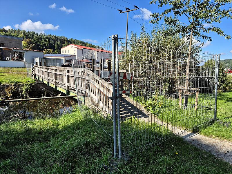 Der Steg am Bauerswehr soll neu gebaut werden.