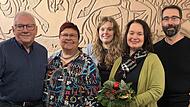 Von links: Helmut Wischang, Barbara Schultze, wissenschaftliche Mitarbeiterin Celia Maurer, 100. Mitglied Marion Albert-Schneider und Armin Hehn. Von links: Helmut Wischang, Barbara Schultze, wissenschaftliche Mitarbeiterin Celia Maurer, 100. Mitglied Marion Albert-Schneider und Armin Hehn.