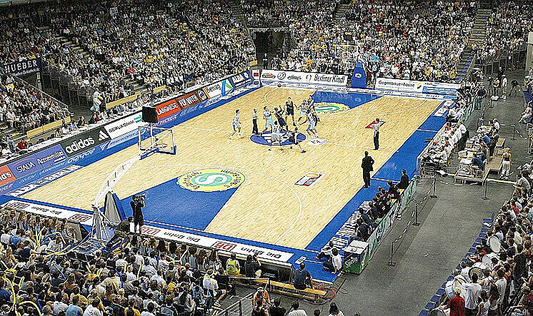 Bamberg gegen Alba: Die schönsten Fanbilder aller Zeiten Bamberg gegen Alba: Die schönsten Fanbilder aller Zeiten
