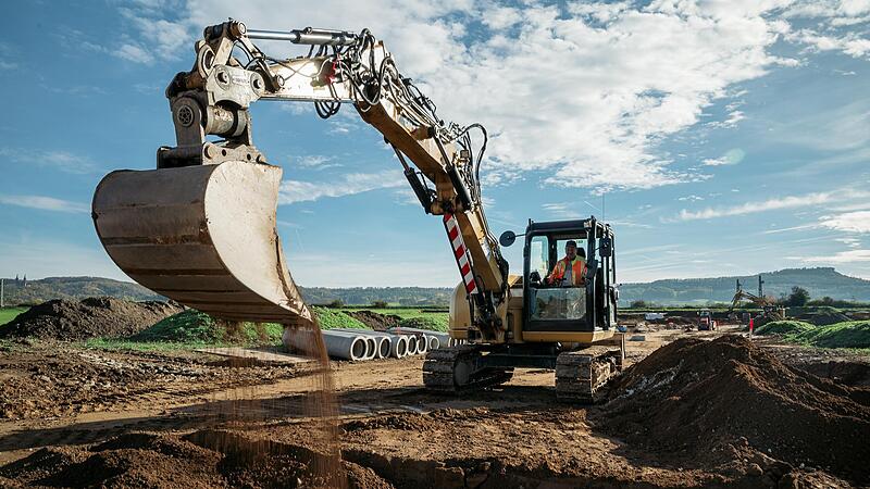 Am Ortsrand von Sch&ouml;nbrunn Richtung Reundorf entsteht gerade ein neues Baugebiet.