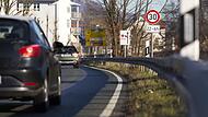 Viel Verkehr in Ebermannstadt. Gerne w&uuml;rde B&uuml;rgermeisterin Christiane Meyer mehr bei Tempolimits mitreden. Darf sie aber weiterhin nicht.Forchheim & Fr&auml;nkische Schweiz