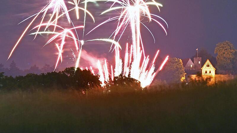 Feuerwerk fasziniert. Aber es ist mit Risiken und Nebenwirkungen verbunden &ndash; gerade in historischen St&auml;dten wie K&ouml;nigsberg (Archivbild vom Pfingstfest).