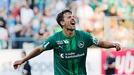Der gebürtige Bamberger Lukas Görtler hat mit seinem FC St. Gallen den Pokal in der Schweiz gewonnen. Der gebürtige Bamberger Lukas Görtler hat mit seinem FC St. Gallen den Pokal in der Schweiz gewonnen.