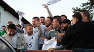 Der Moment: Das Spiel in Hirschaid gegen Friesen endet 0:0, und die Ebersdorfer wissen: Jetzt sind wir Bezirksligameister!