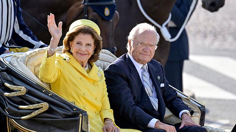 Kutschfahrt des schwedischen Königspaares Kutschfahrt des schwedischen Königspaares