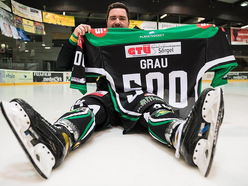 Es wurden noch 49 mehr: Thilo grau hat 549 Speile im Trikot der H&ouml;chstadt Alligators bestritten. Jetzt h&auml;ngt eben jenes Jersey unterm Hallendach.