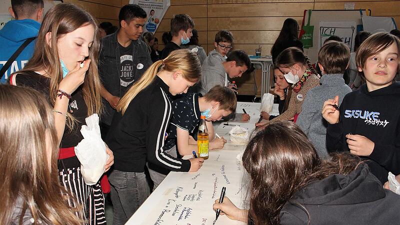 129 Besucherinnen und Besucher zwischen zehn und 17 Jahren kamen zu der Versammlung.