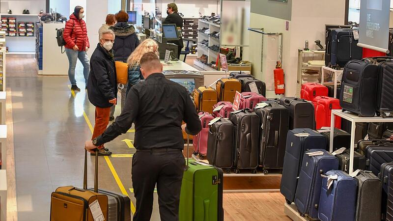 Das Gesch&auml;ft kommt langsam ins Rollen: Bei Galeria Karstadt Kaufhof reagierte man schnell auf die &Ouml;ffnung.