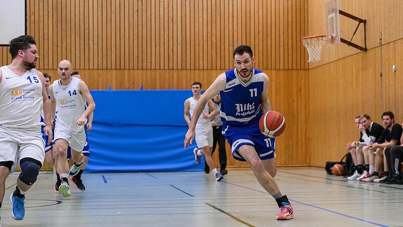 Kilian Hack (hier gegen Kronach) wurde auch gegen Staffelstein seiner Rolle als F&uuml;hrungsspieler gerecht. Am Ende der Partie hatte er 14 Z&auml;hler auf dem Konto.Forchheim & Fr&auml;nkische Schweiz