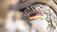 Im Haushalt des Bundes ist unter anderem mehr Geld für die Bundeswehr vorgesehen.