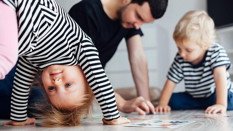 20 Prozent, der Kinder, die in die Schule kommen, können nicht genug Deutsch, um dem Unterricht sinnvoll zu folgen.  Die Familiensprache jedes zehnten dieser Kinder mit Förderbedarf   ist dabei Deutsch.