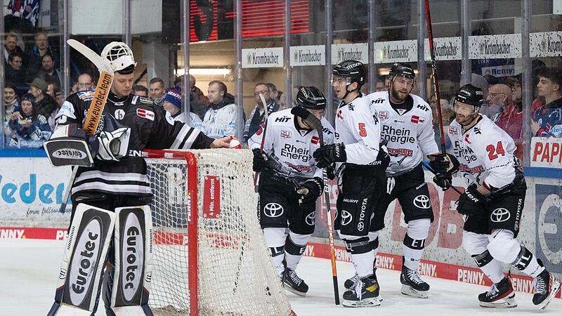 Eishockey-Torhüter Jonas Neffin (l) Eishockey-Torhüter Jonas Neffin (l)