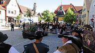 Schon 2019 trafen sich die Kerwafreunde während der Kirchweih in Höchstadt mit den Musketieren auf dem Marktplatz. Schon 2019 trafen sich die Kerwafreunde während der Kirchweih in Höchstadt mit den Musketieren auf dem Marktplatz.