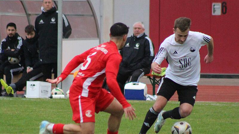 Adrian Guhling (rechts) erzielte das Tor des Tages im Spiel des FC Coburg gegen Vatan Spor Aschaffenburg.