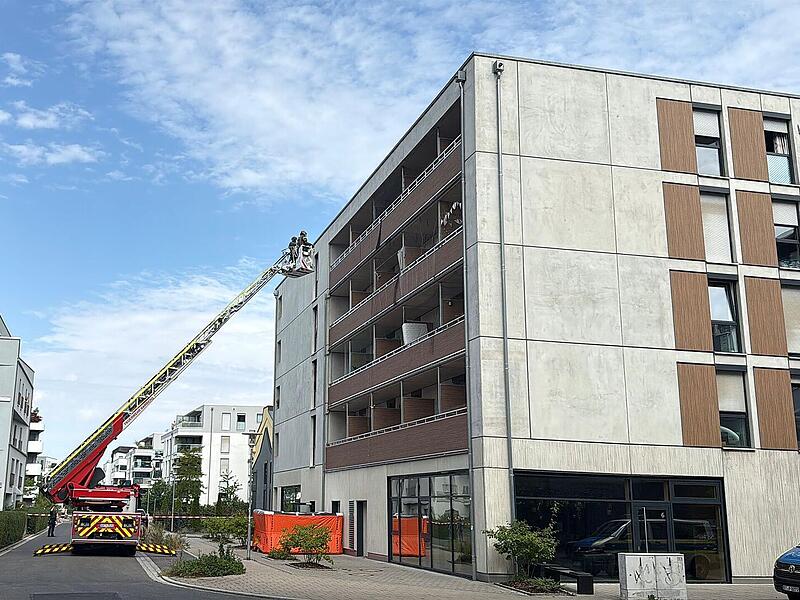 SEK-Einsatz an Universitätsgelände in Bamberg: Mann zückt Messer und verschanzt sich in Wohnung SEK-Einsatz an Universitätsgelände in Bamberg: Mann zückt Messer und verschanzt sich in Wohnung