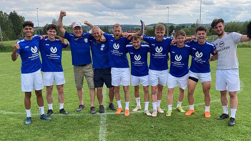 Der FC Oberhaid feierte beim "Malle Cup" auf dem heimischen Sportgelände. Der FC Oberhaid feierte beim "Malle Cup" auf dem heimischen Sportgelände.