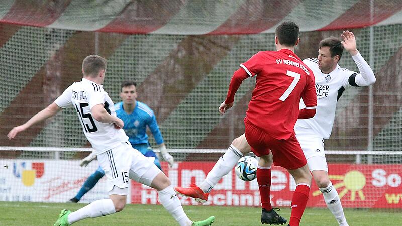 Ab ins kurze Eck: Timo Gittel traf durch die Abwehr hindurch zum 2:0 f&uuml;r den SV Memmelsdorf, am Ende musste sich die Truppe von Michael Wernsdorfer in der Landesliga Nordost aber mit einem 3:3 gegen den TSV Buch zufrieden geben.