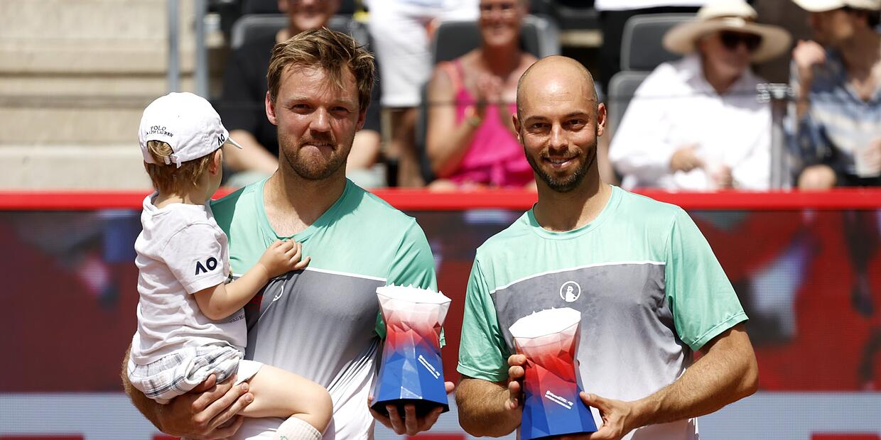 Son Theo celebrates with him: Krawietz triumphs again in Hamburg