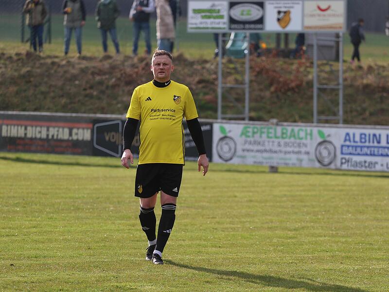 Normalerweise erzielt Christian Manicki Treffer f&uuml;r die DJK Wimmelbach. Im Spitzenspiel gegen Uehlfeld verhinderte er die des Gegners.