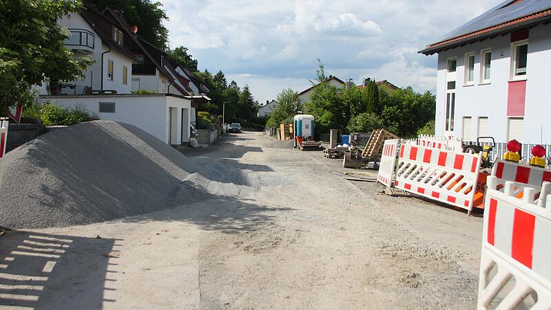 Die Baustelle am Jägergarten in Maßbach ist nun in Bauphase zwei. Die Baustelle am Jägergarten in Maßbach ist nun in Bauphase zwei.