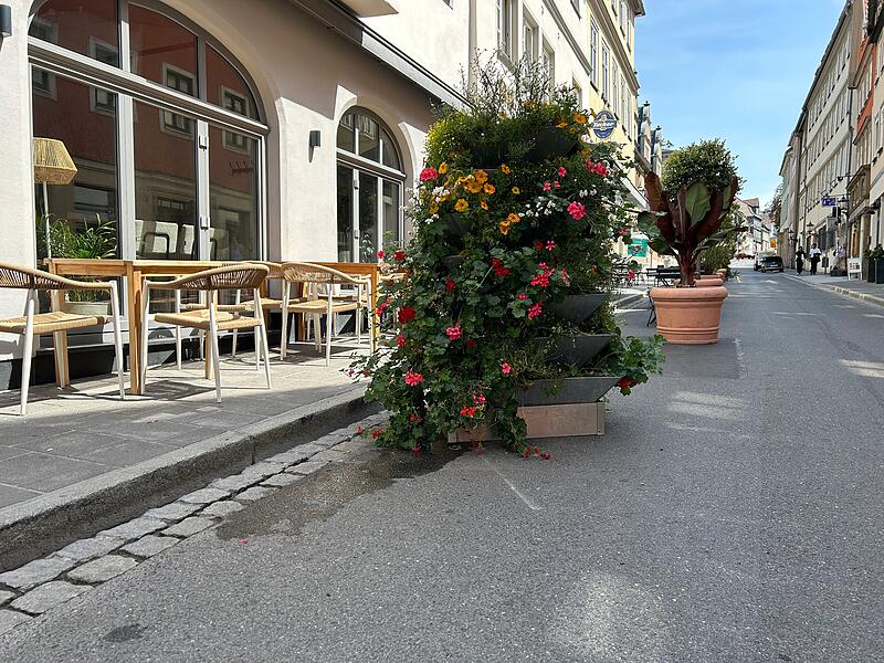 Die Steingasse in Coburg ist jetzt zwischen der R&uuml;ckertstra&szlig;e und der Kirchgasse ein verkehrsberuhigter Bereich.