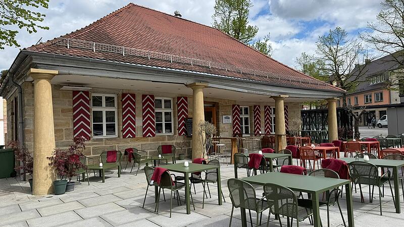 Seit September 2025 ist die Alte Wache in Forchheim wieder er&ouml;ffnet. Noch in diesem Jahr soll der beliebte Wintergarten wieder aufgebaut werden.