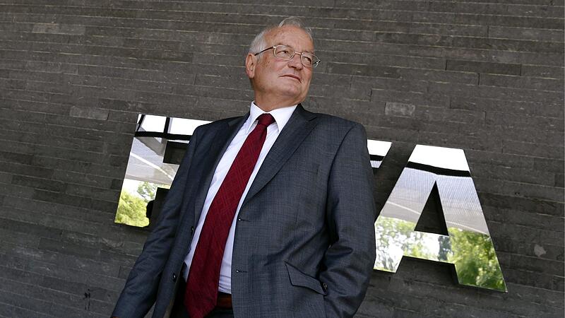 Hans-Joachim Eckert Hans-Joachim Eckert