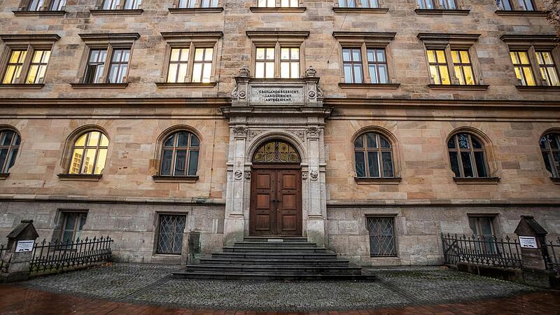 Das Oberlandesgericht in Bamberg ist die höchste Instanz der ordentlichen Gerichtsbarkeit in Unter- und Oberfranken. Jetzt traf die Behörde in einem aktuellen Würzburger Prozess eine Entscheidung. Das Oberlandesgericht in Bamberg ist die höchste Instanz der ordentlichen Gerichtsbarkeit in Unter- und Oberfranken. Jetzt traf die Behörde in einem aktuellen Würzburger Prozess eine Entscheidung. 