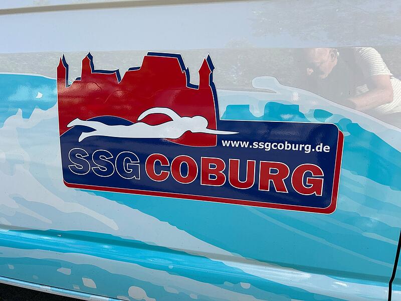 Die SSG Coburg ist ein Zusammenschluss der Vereine AWV 1920 Coburg und Schwimmverein Coburg 1911. Und was k&ouml;nnte sich als verbindendes Element auf einem gemeinsamen Vereinswappen besser eigenen als die Veste?