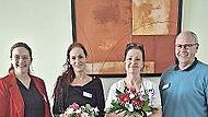 Von rechts: Peter Huber (Bereichsleiter), Jana Karbowy (ehemalige Pflegedienstleitung), Bianca H&uuml;mpfner (neue Pflegedienstleitung) und Anna R&ouml;melsberger (Hausleitung).