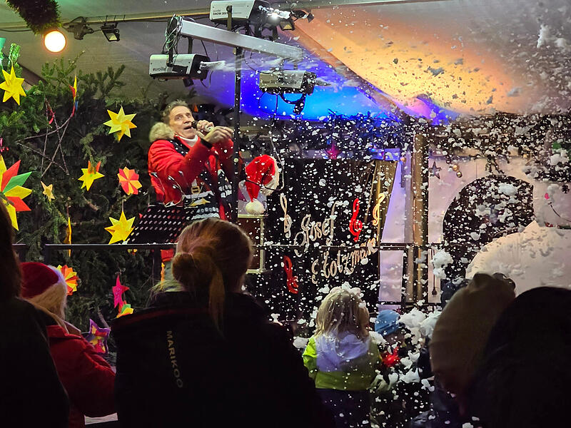 Schlossweihnacht Adelsdorf 2024Adelsdorfer Schlossweihnacht Die schönsten Impressionen der Schlossweihnacht Adelsdorf 2024.