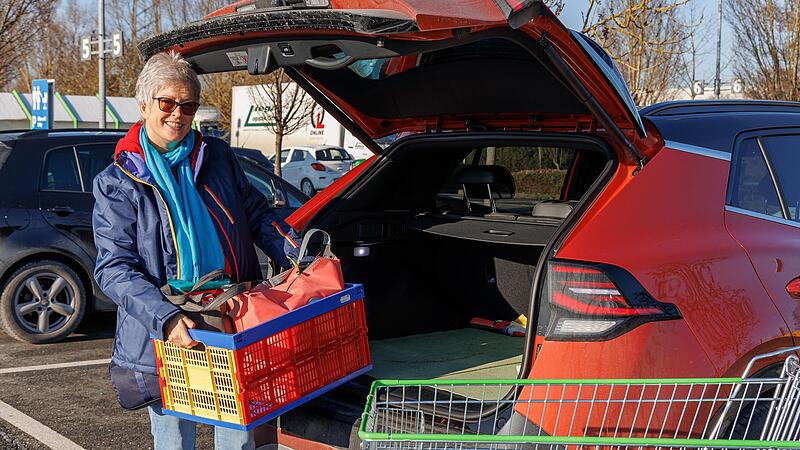 Stella Br&uuml;ckner hilft Nachbarn gerne wie hier beim Einkaufen.Forchheim & Fr&auml;nkische Schweiz