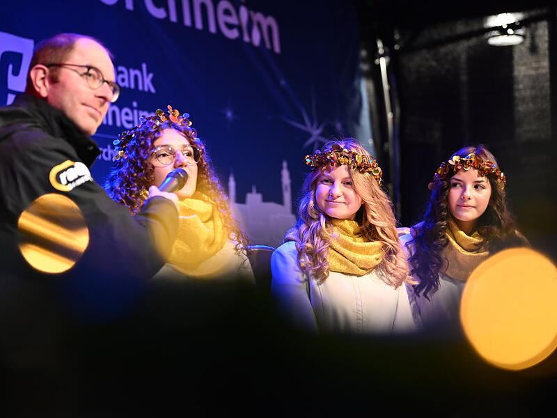 Der Forchheimer Weihnachtsmarkt 2024 ist eröffnet.Eröffnung Weihnachtsmarkt Forchheim 2024 Der Forchheimer Weihnachtsmarkt 2024 ist eröffnet.