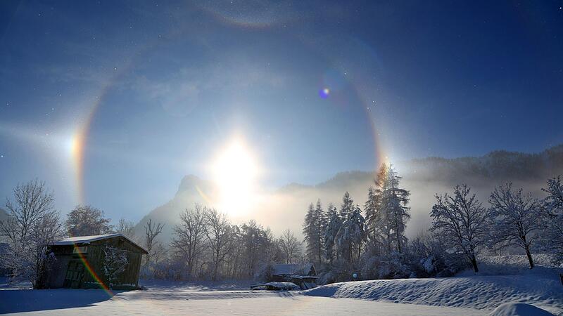 Halo &uuml;ber Winterlandschaft