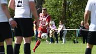 Seit dieser Saison f&uuml;hrt Dominik Rippstein den TV Ha&szlig;furt als Spielertrainer an und steht mit seiner Mannschaft zur Winterpause auf Platz 1 der Kreisliga 2 Schweinfurt.