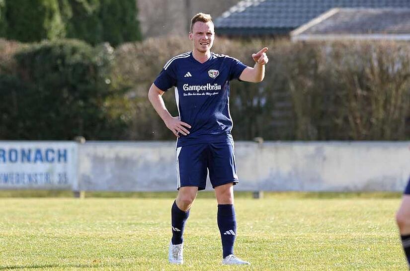 Florian Fischbach, der Spielertrainer der SG Hirschfeld/Steinbach, weiß, dass es seine Mannschaft  in den kommenden sechs Spielen mit teils schweren Gegnern zu tun hat.