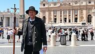 Pilger Hubert Hunstein ist vor dem Petersdom in Rom angekommen.Forchheim & Fränkische Schweiz