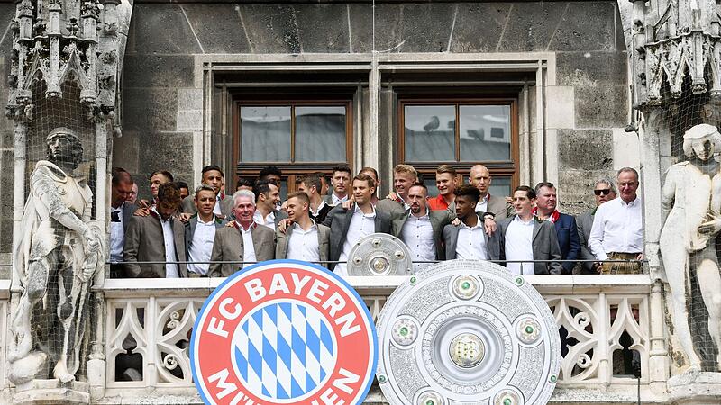 Bayern feiern wieder auf Rathausbalkon