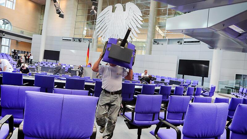 Umbau im Plenarsaal des Bundestages: Bedrohen die Ampel-Pl&auml;ne zur Wahlrechtsreform die Existenz der CSU im Parlament?