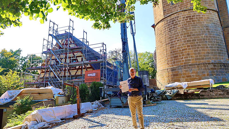 Jetzt geht es endlich los: Die Gastwirtschaft beim G&uuml;gel wird wieder auf Vordermann gebracht, freut sich J&uuml;rgen Zenk, Verwaltungsleiter der Katholischen Kirchenstiftung St. Pankratius G&uuml;gel.