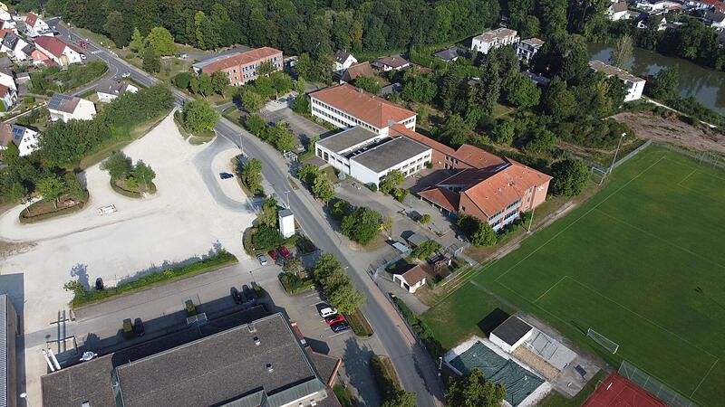 In der Grundschule in Weisendorf reichen die Pl&auml;tze f&uuml;r die Mittagsbetreuung nicht aus.