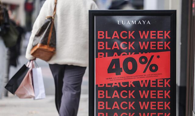 Der Technik-Michel empfiehlt, Preise über einen längeren Zeitraum zu vergleichen – das bewahrt einen davor, in die Schnäppchen-Falle zu tappen. Der Technik-Michel empfiehlt, Preise über einen längeren Zeitraum zu vergleichen – das bewahrt einen davor, in die Schnäppchen-Falle zu tappen.