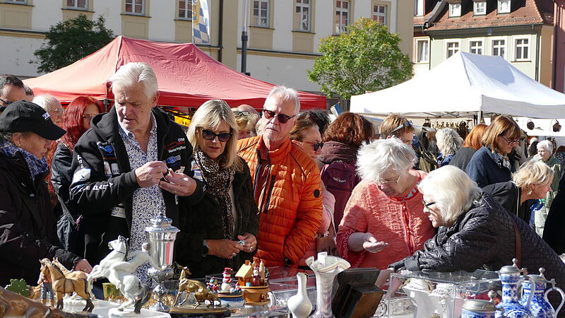Auf der Suche nach dem Schn&auml;ppchen oder dem sensationellen Einzelobjekt str&ouml;mten am Tag der Deutschen Einheit Zehntausende die Bamberger Innenstadt.