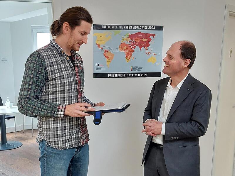 FT-Redakteur Stephan Großmann, Abgeordneter Michael HofmannForchheim & Fränkische Schweiz FT-Redakteur Stephan Großmann, Abgeordneter Michael HofmannForchheim & Fränkische Schweiz