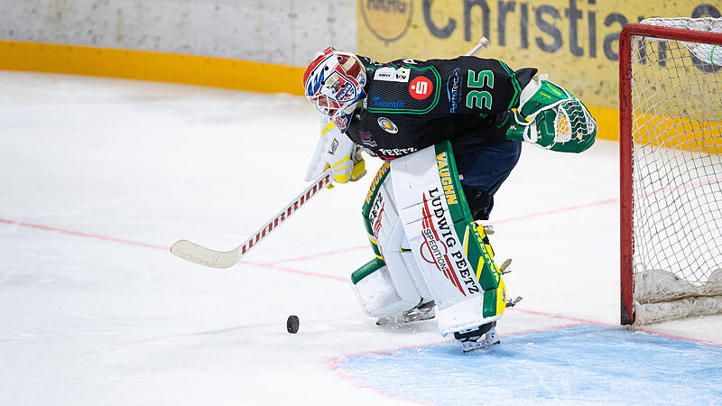 Konnte wenig machen: Luca Ganz hatte in Stuttgart kein einfaches Spiel, seine Vorderleute im Trikot des Höchstadter EC halfen ihm kaum.