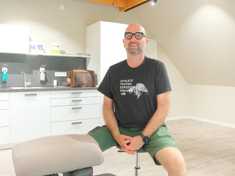 Markus Füller ist gelernter Physiotherapeut. Seine Praxis in Schlimpfhof gibt es seit 20 Jahren. Markus Füller ist gelernter Physiotherapeut. Seine Praxis in Schlimpfhof gibt es seit 20 Jahren.