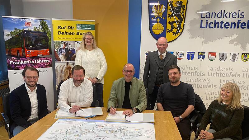 Die Firma Omnibusverkehr Franken GmbH hat nach der europaweiten Ausschreibung den Zuschlag für die neuen Stadtbuslinien in Lichtenfels erhalten. Die Firma Omnibusverkehr Franken GmbH hat nach der europaweiten Ausschreibung den Zuschlag für die neuen Stadtbuslinien in Lichtenfels erhalten.