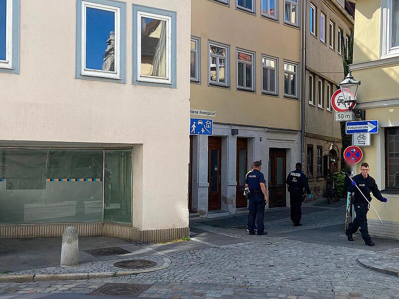 Coburg: Vermummter Mann taucht bei Party auf und tötet 45-Jährigen Coburg: Vermummter Mann taucht bei Party auf und tötet 45-Jährigen