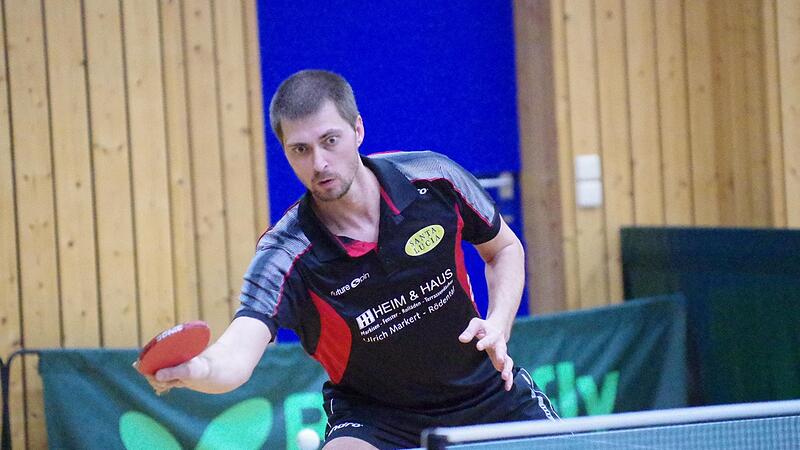 Obwohl beim TSV Untersiemau Frank Ehrlicher (Bild) als Ersatz bislang erst einmal in der Landesliga im Einsatz war, erledigte er seine Aufgaben gegen TTC R&ouml;dental und Eintracht Bamberg zur vollsten Zufriedenheit. In beiden Begegnungen gewann er se...